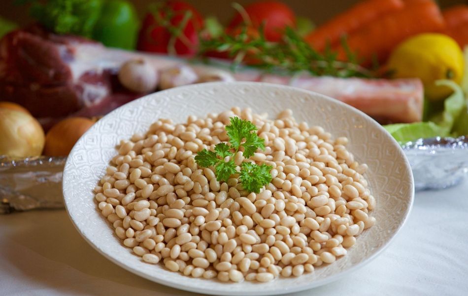 Cannellini beans, also known as white kidney beans, are one of the best substitutes for butter beans