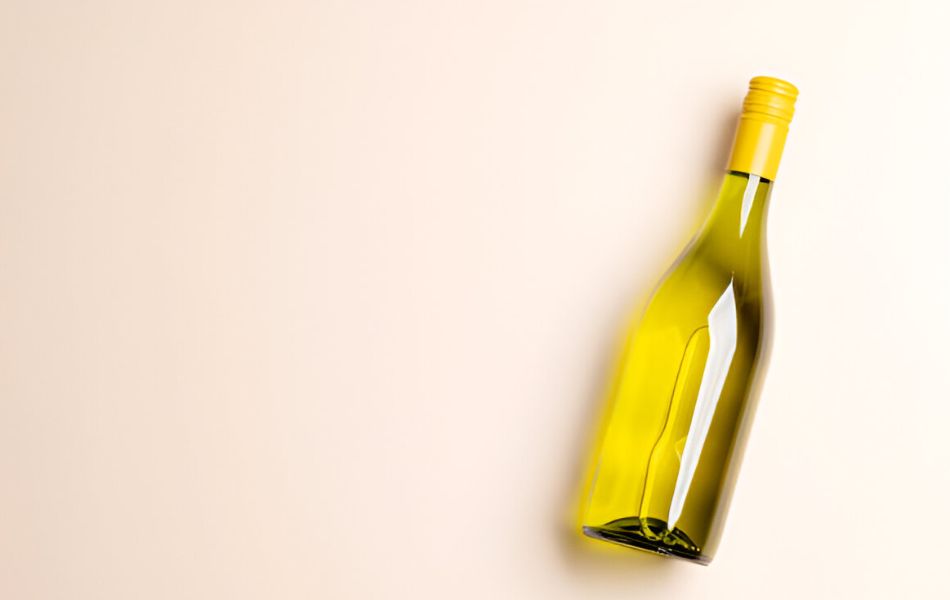 Dry white wine is often suggested as one of the best alternatives to dry sherry