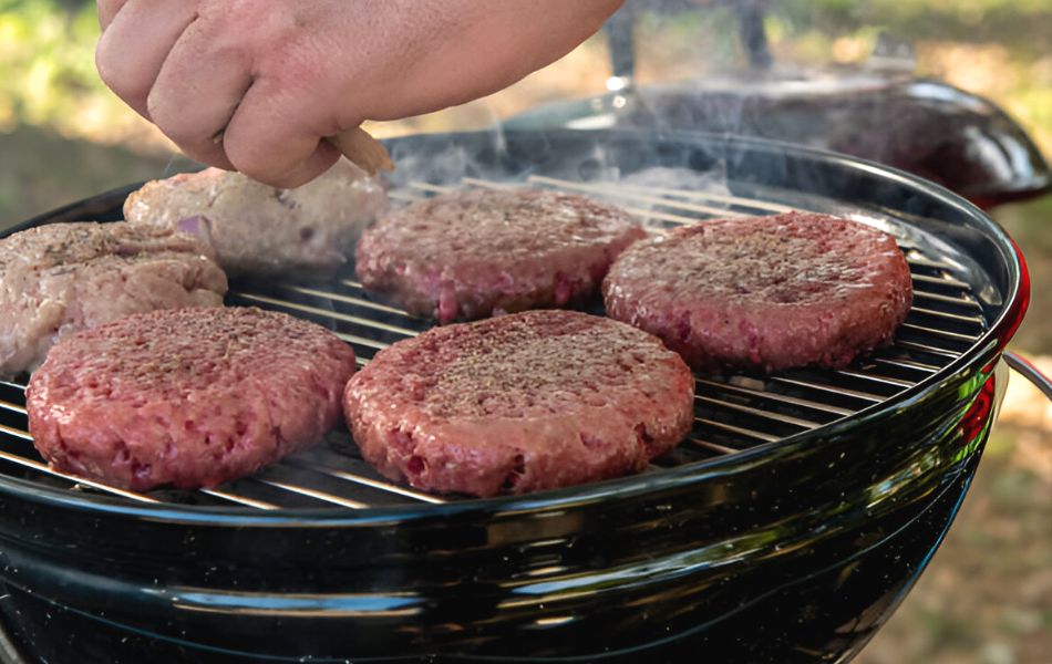 Mastering Charcoal Grilling Techniques - usewood chips
