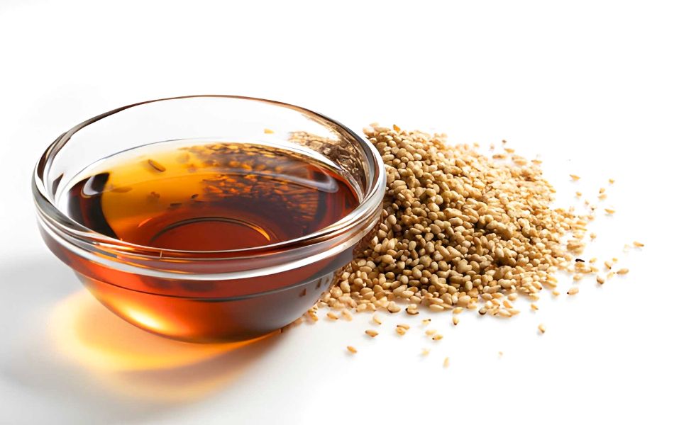 Sesame oil carries natural compounds from the seeds